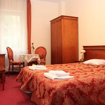 Couette-café Piastowska 3*