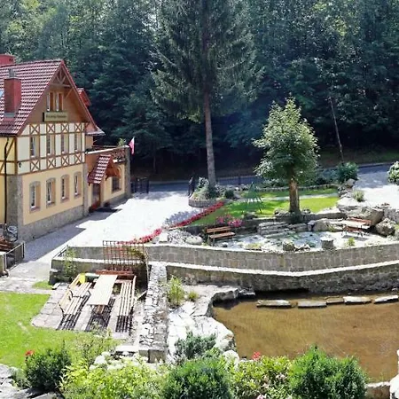 Piastowska Bed & Breakfast *